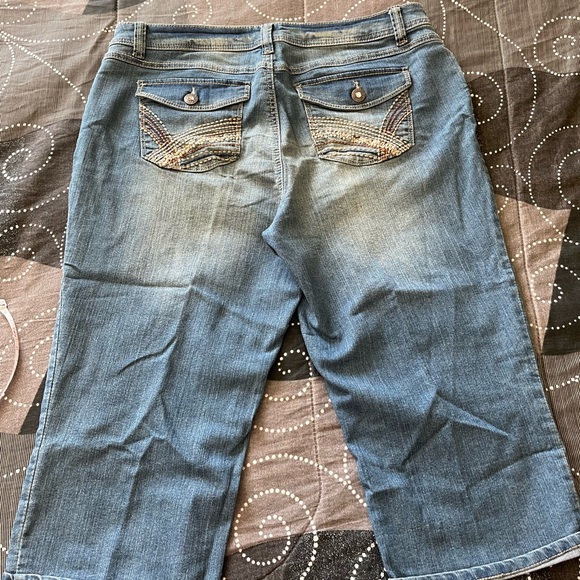 Jane capris - Picture 2 of 3